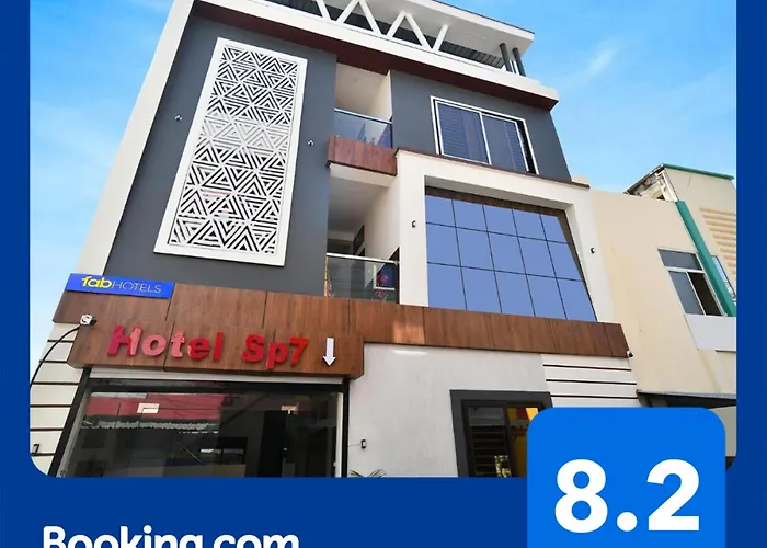 Fabexpress Sp7 Hotel Indore