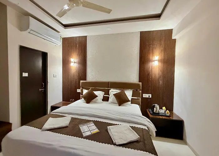 Hotel Kiwi Inn Vijaynagar Scheme 78 Indore